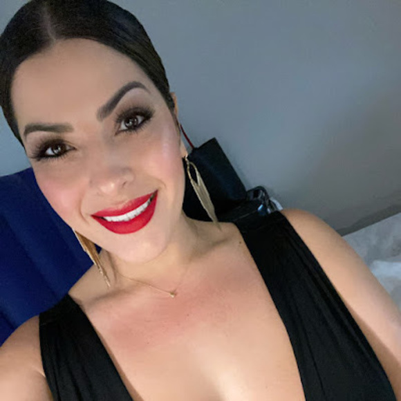 Meet your Posher, Samantha - Picture 1 of 1